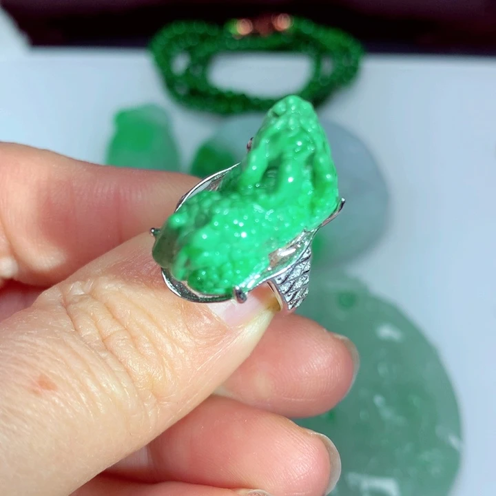 翡翠吊坠(不含链)未镶嵌