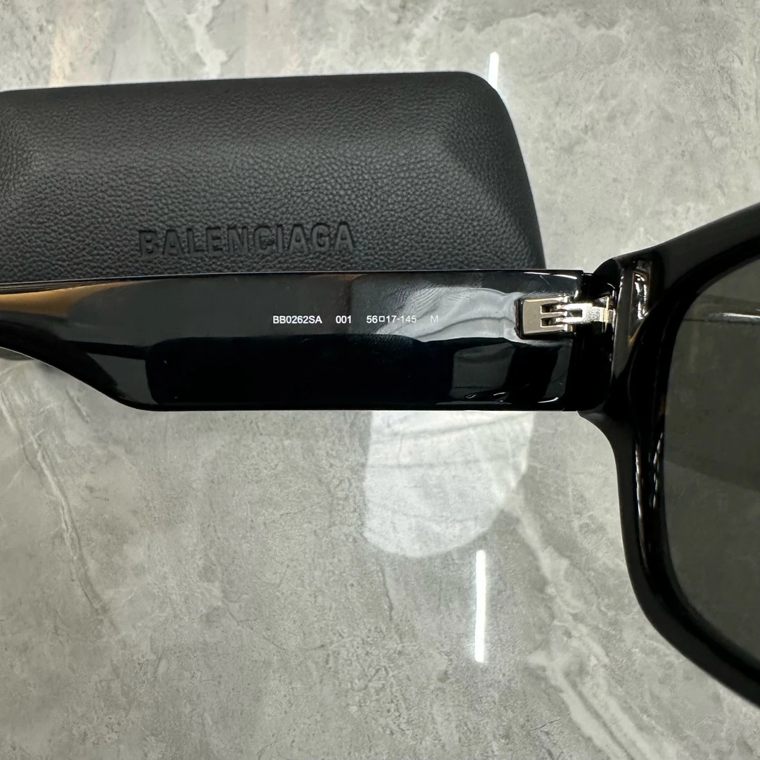 119 巴黎世家单侧大Logo镜腿 BB0262SA 001