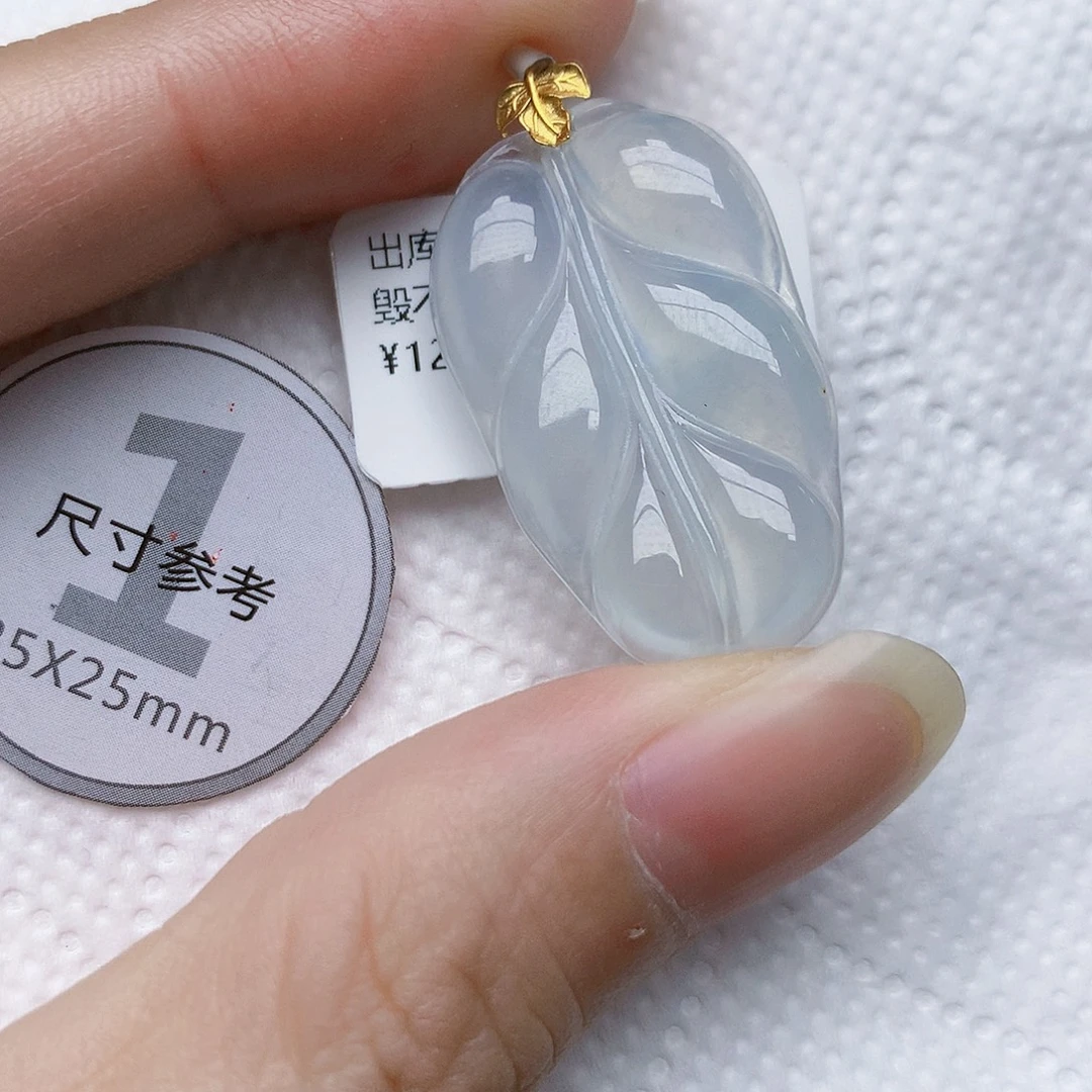 翡翠18K金镶嵌颈饰天然A货翡翠