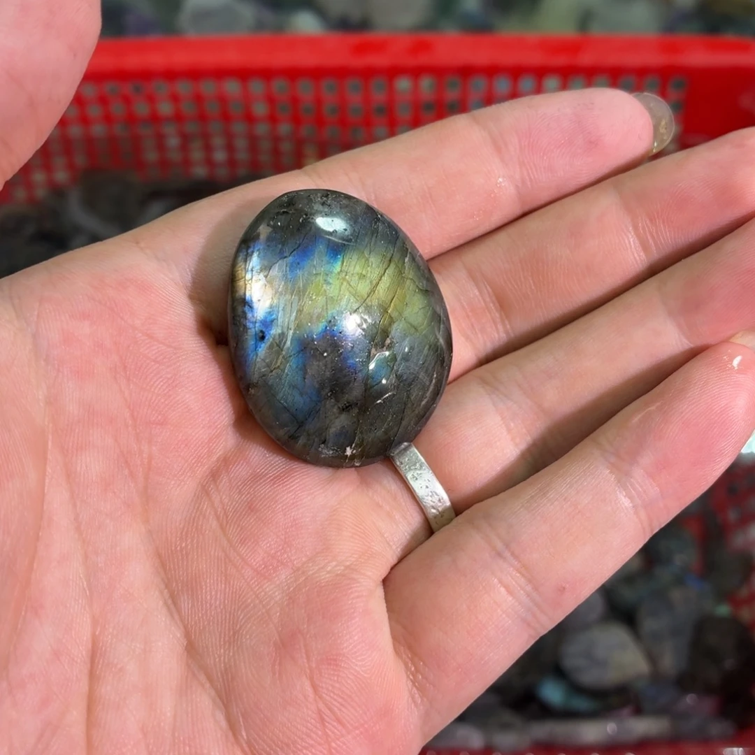 车***人颈饰未镶嵌拉长石