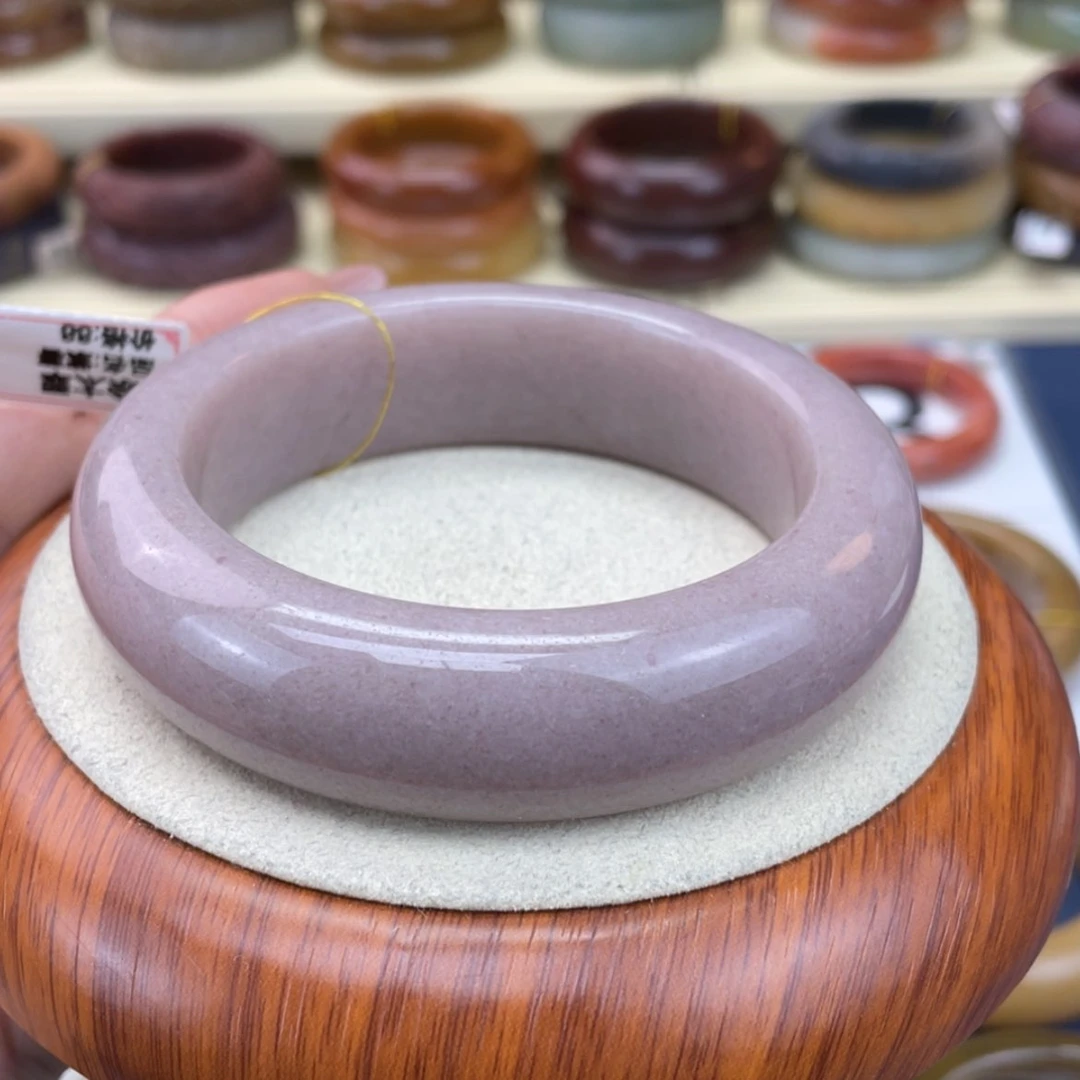 【闪购商品】石英质玉手镯未镶嵌彬*呦