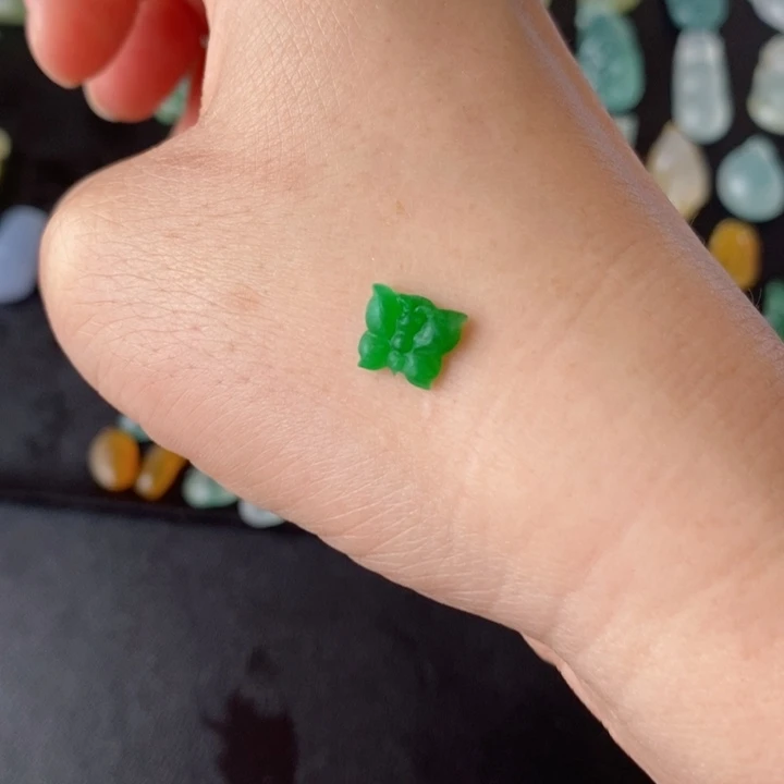 定制翡翠未镶嵌左****）蝴蝶