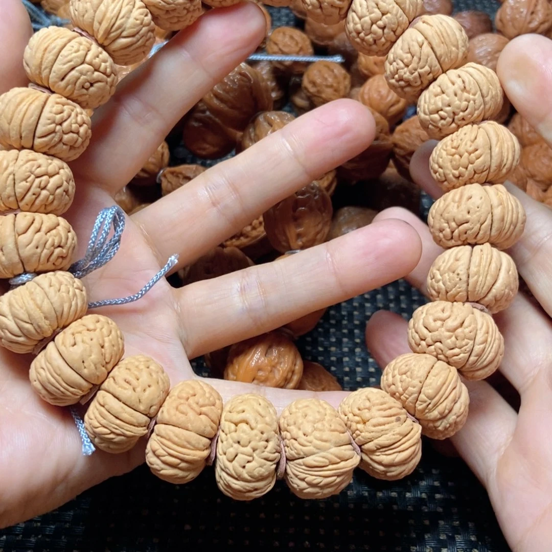 *****桃核手串桃核飞碟