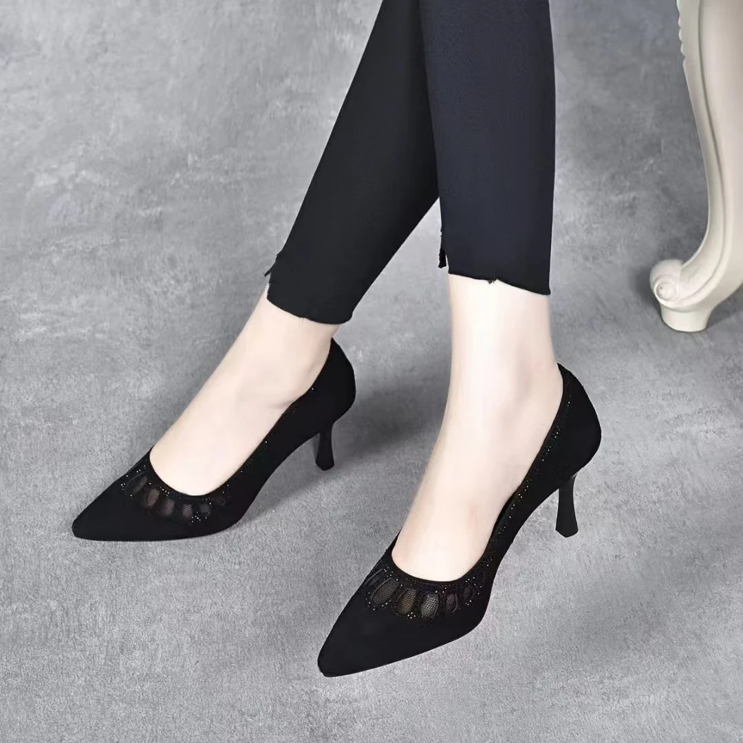 真皮尖头细跟闪钻镂空单鞋女2025春夏新款时尚气质职业风透气女鞋