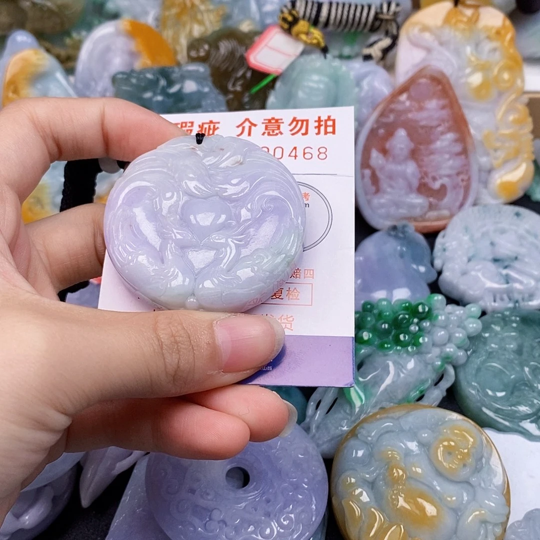 吊坠(不含链)未镶嵌翡翠