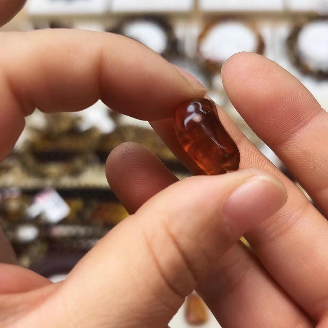 琥珀未镶嵌裸石大