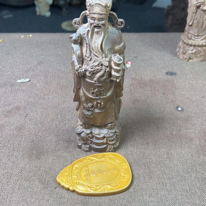 精品摆件工艺品等