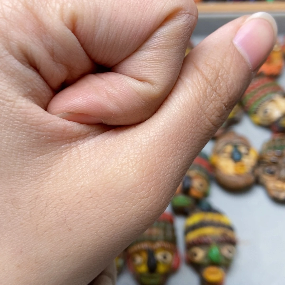 琉璃颈饰悄悄悄悄