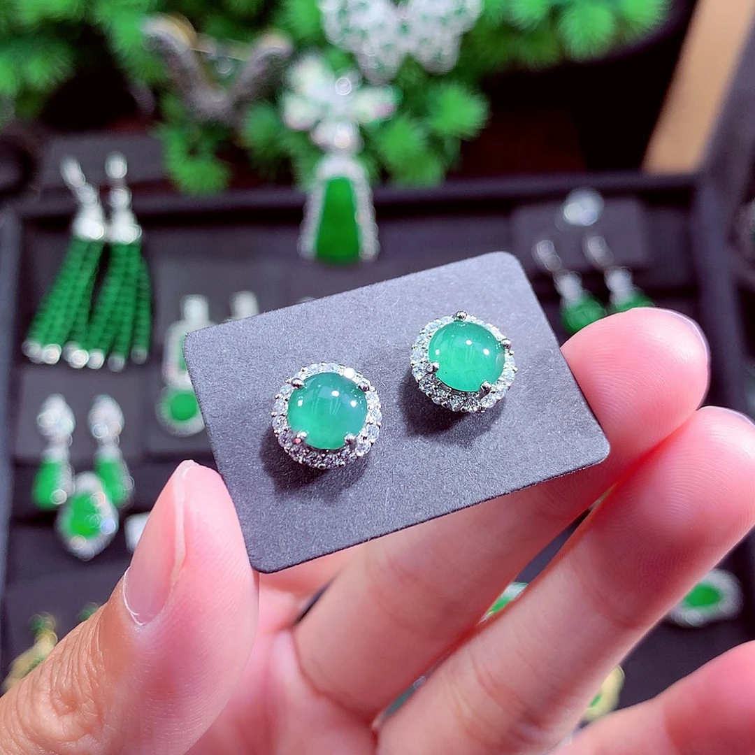 颈饰未镶嵌翡翠天然