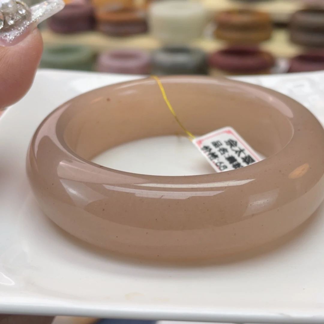 【闪购商品】石英质玉手镯未镶嵌咩*甜