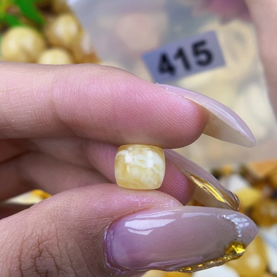 琥珀未镶嵌珠宝奇石8.6 粉