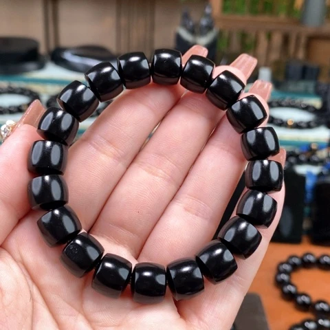 和田玉手链未镶嵌钢***侠