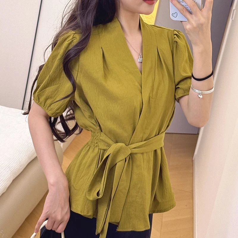 法式不规则V领短袖衬衣女夏季新款修身显瘦高级感绑带衬衫女上衣