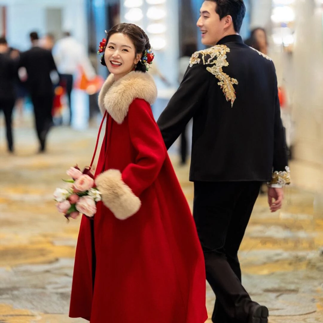 红色呢大衣女新娘结婚2025新款冬双面呢子外套订婚本命年战袍小个
