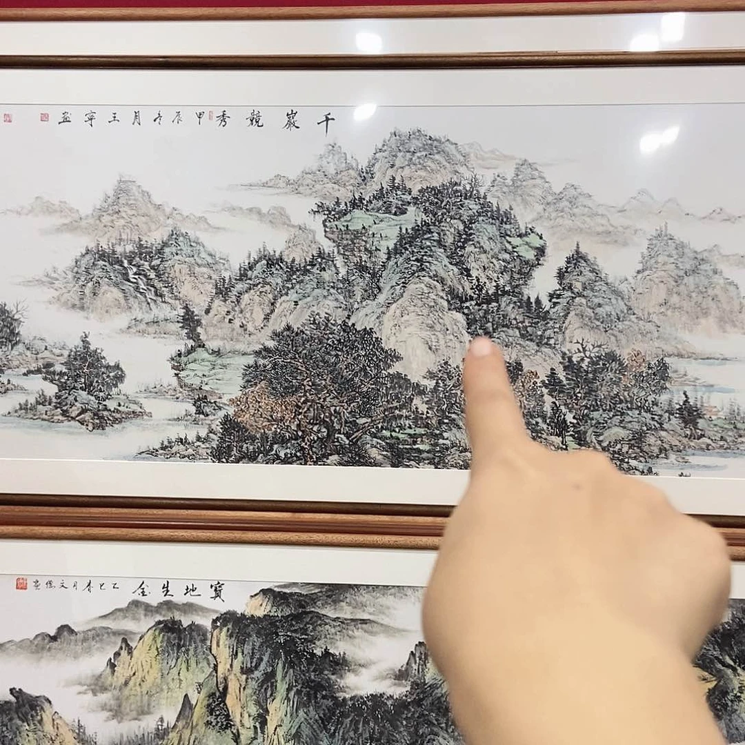 国画J****计手绘画做带框作品