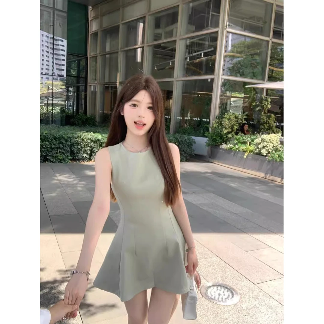 法式无袖连衣裙夏季新款显瘦收腰短款气质女装香草绿