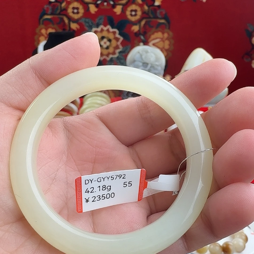 和田玉（黄玉）未镶嵌手镯