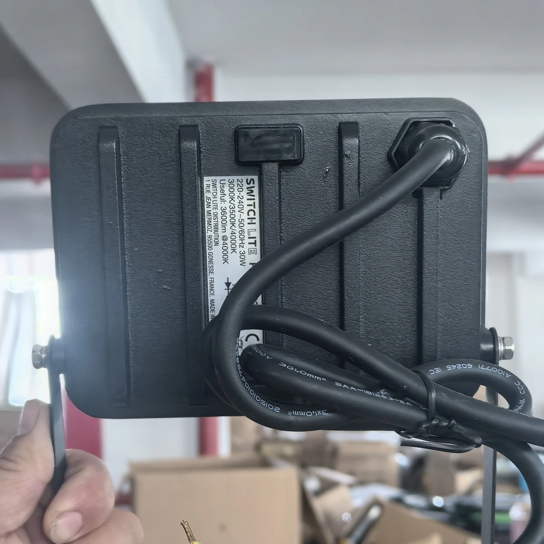 【三色可调】爆亮加厚压铸铝30W庭院灯1个