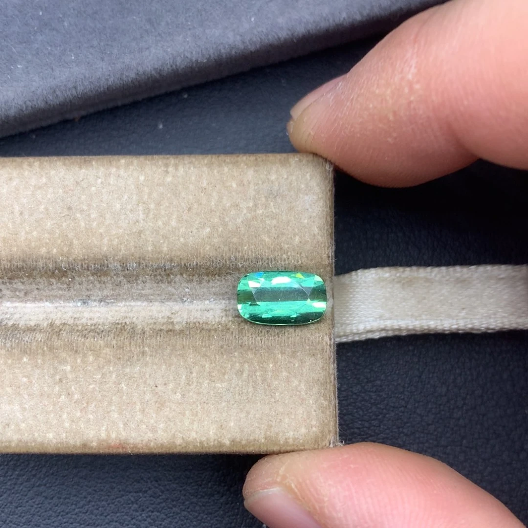 未镶嵌裸石碧玺1.88ct