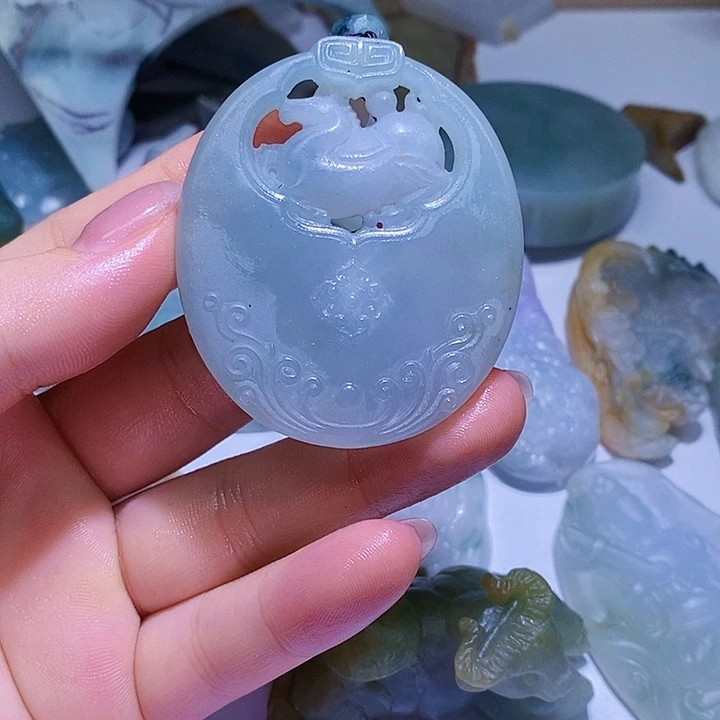 翡翠颈饰未镶嵌好