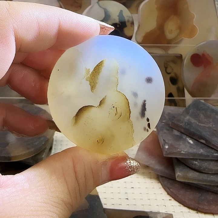 玛瑙/玉髓未镶嵌珠宝奇石