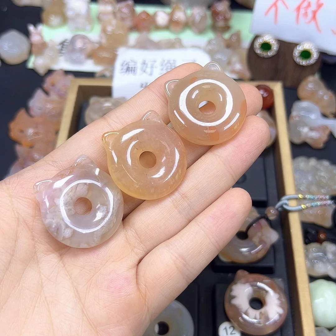 石英质玉未镶嵌吊坠(赠链)վ****无