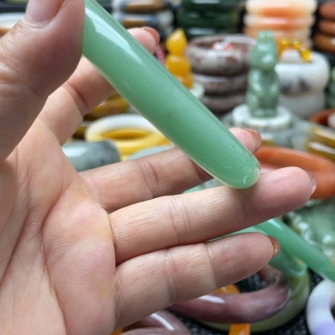 明***好未镶嵌手镯石英质玉