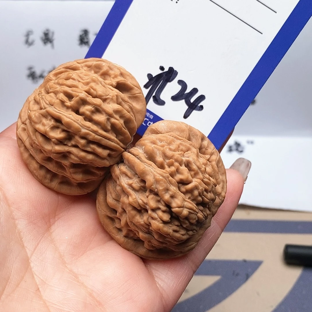 【闪购商品】文玩核桃把件美*捷文玩核桃把件24