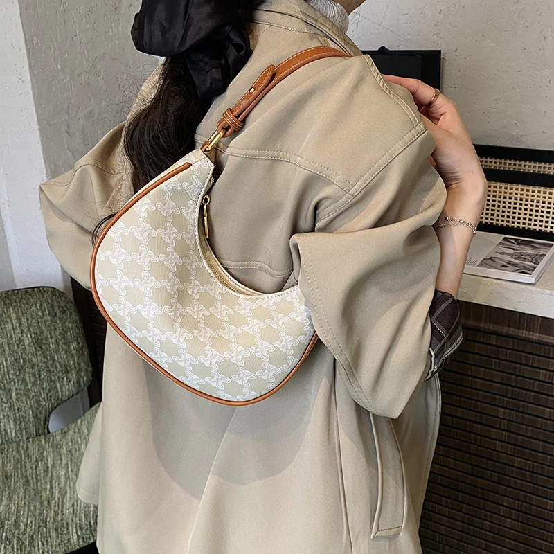 斜挎包腋下包洋气手提式印花通勤风网红月亮包小众韩版休闲