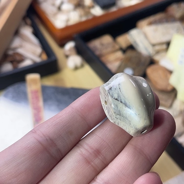 泥塑不打孔联系客服