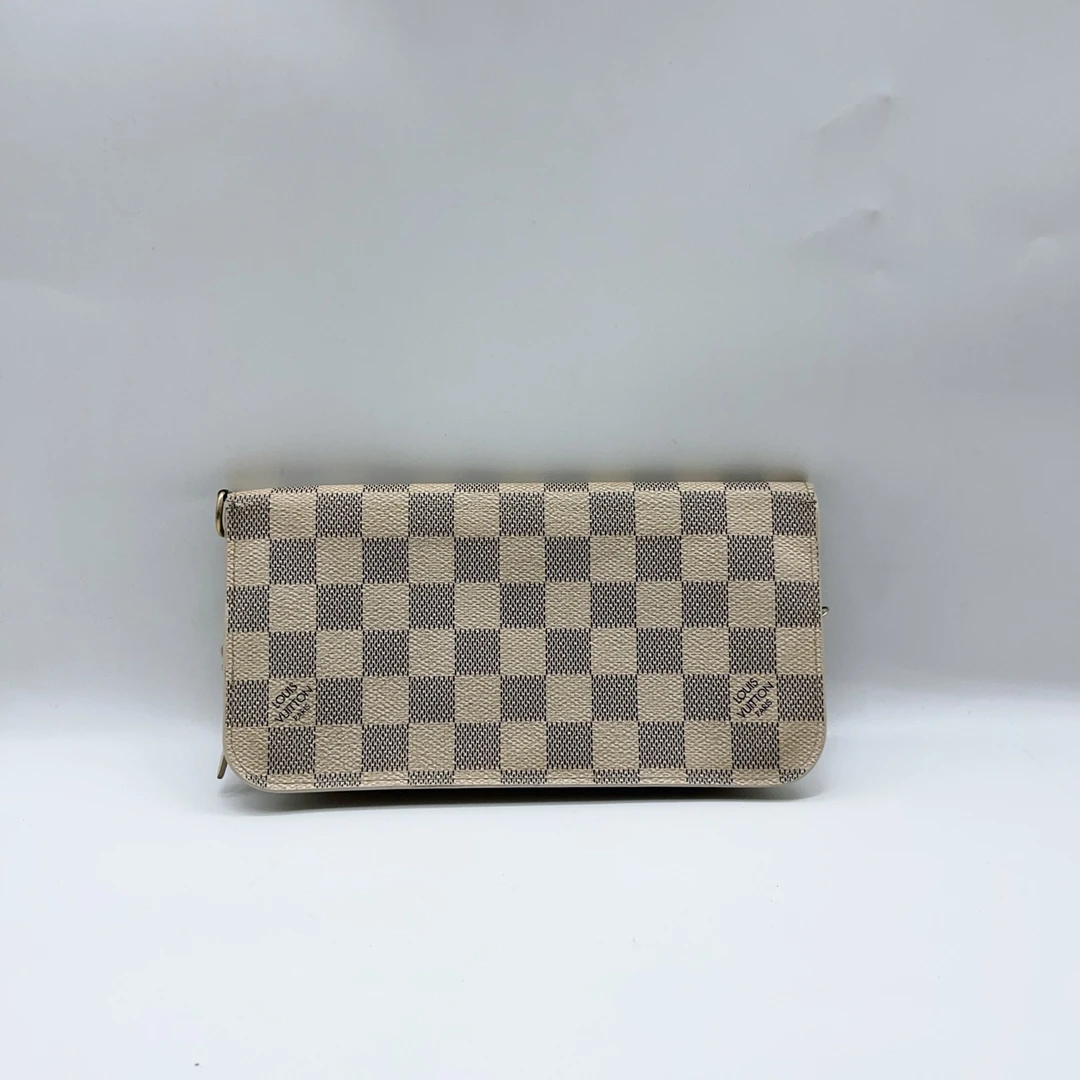 95新 LouisVuitton/路易威登   白色棋盘格钱包  1351 1862