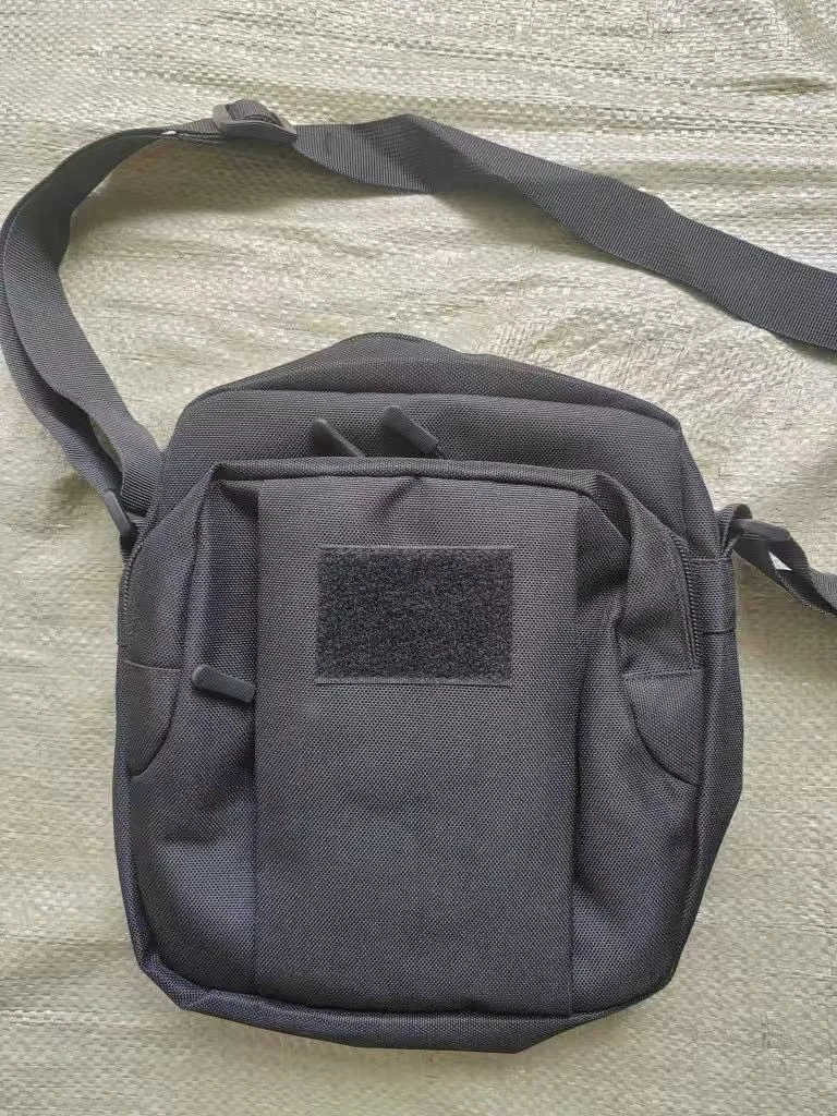 单肩防水作业挎包
