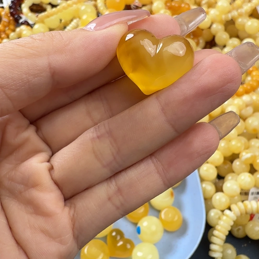 琥珀未镶嵌珠宝奇石