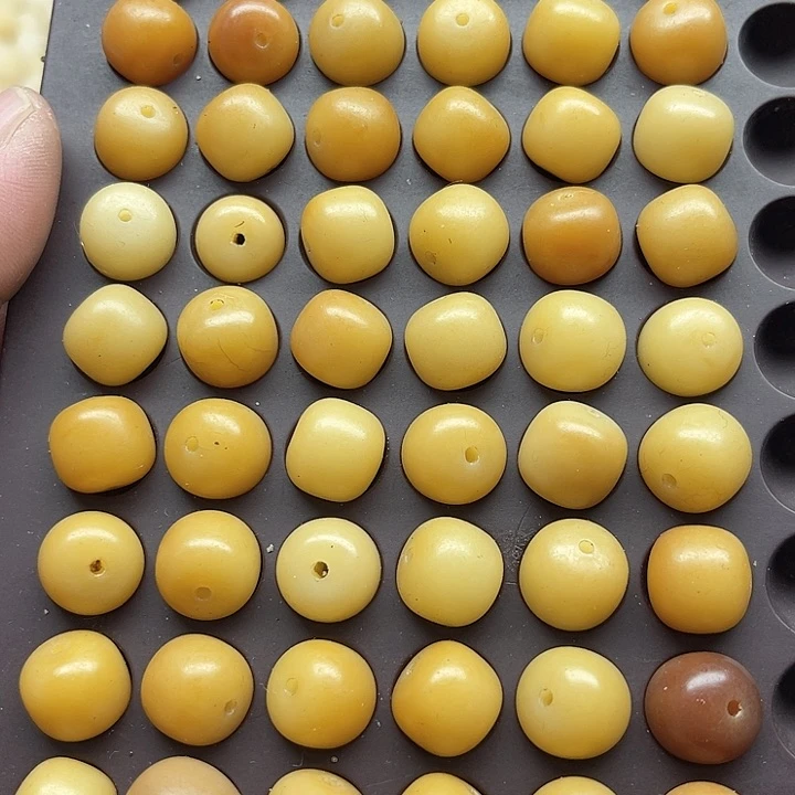 白玉菩提吊坠瑕疵13-12风化桶珠30卡灯牌宠30颗