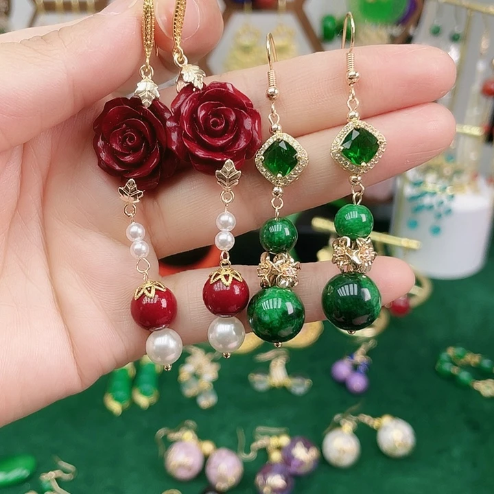 石英质玉合金耳钉