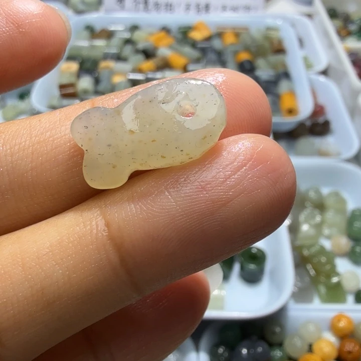 未镶嵌和田玉珠宝半成品
