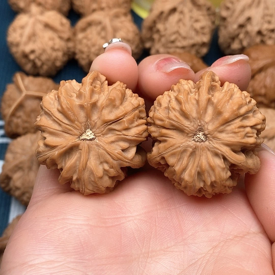 文玩核桃吊坠˗****˗玉龙