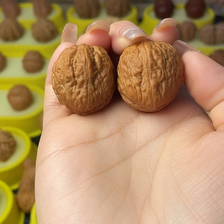 文玩核桃吊坠青蛙