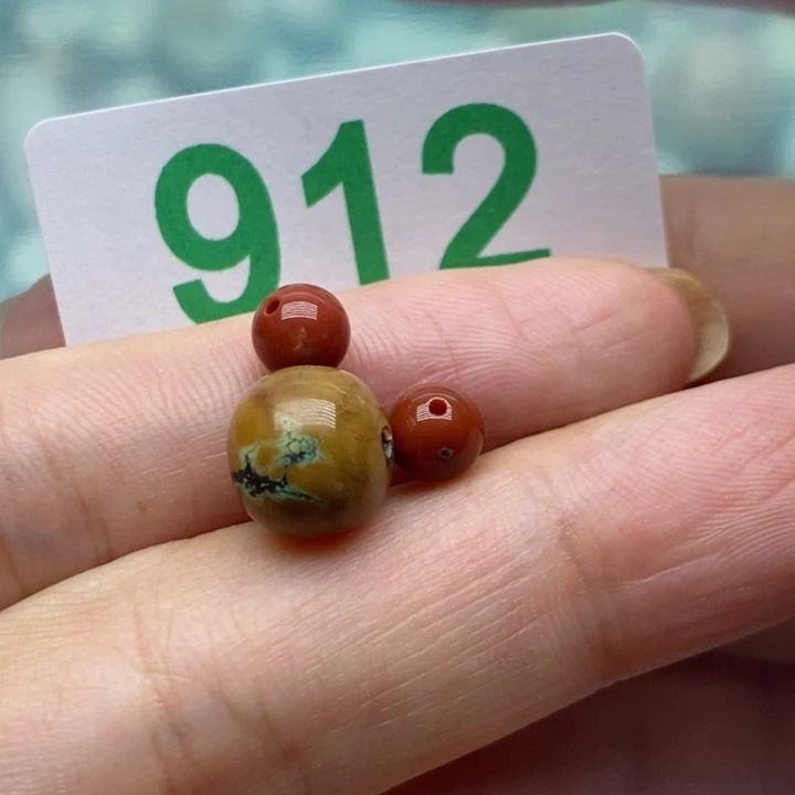 南红玛瑙未镶嵌珠宝奇石