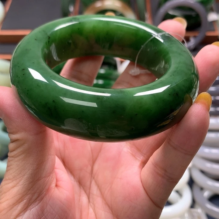 【闪购商品】未镶嵌手镯和田玉（碧玉）