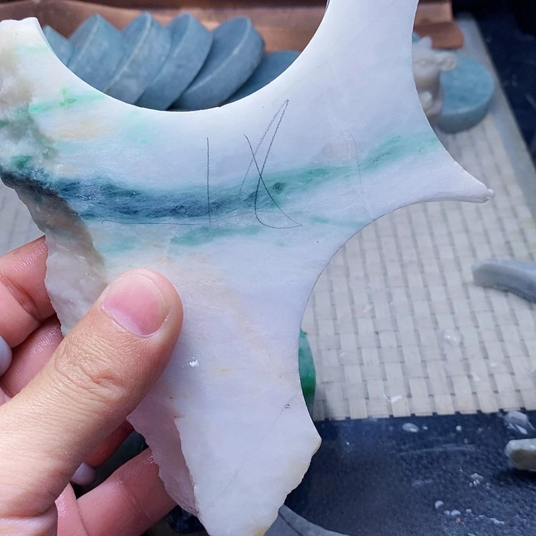 翡翠未镶嵌颈饰888