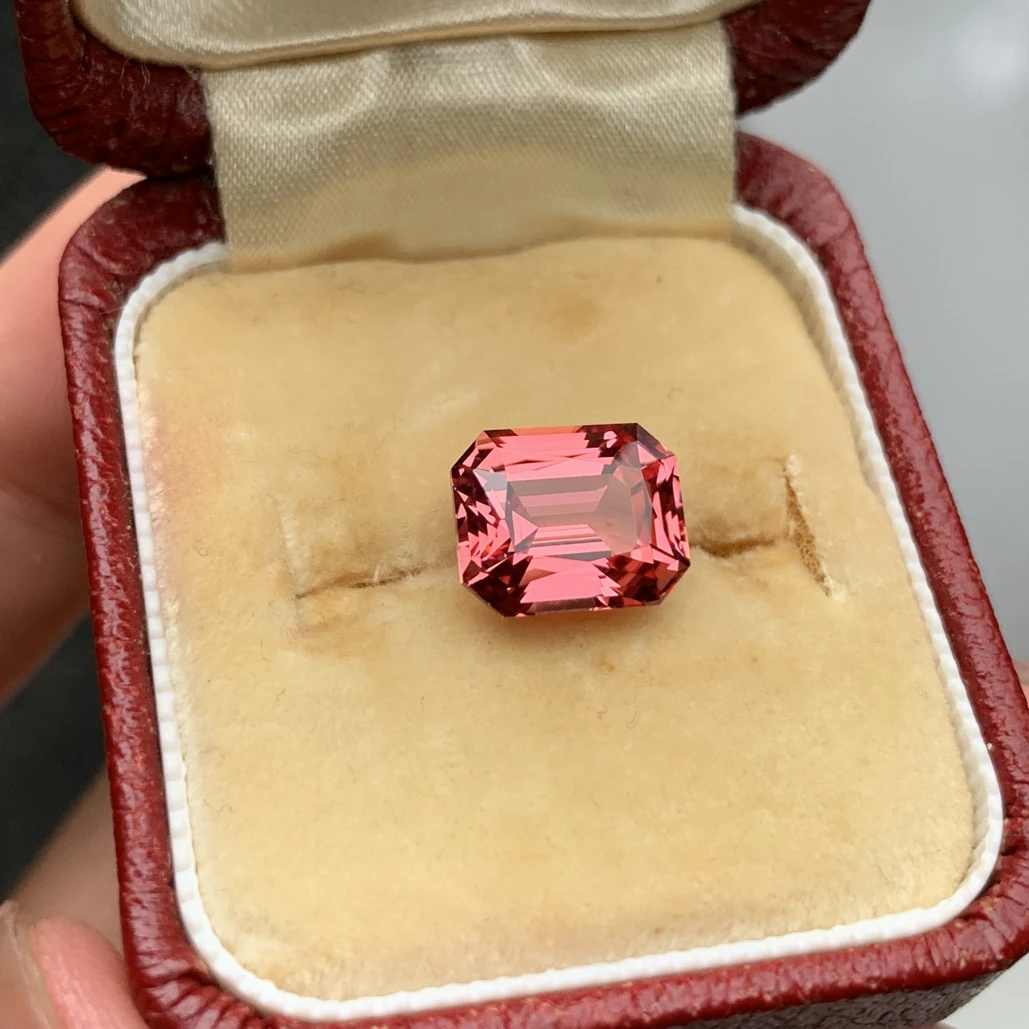 培育蓝宝石培育帕帕拉恰莲花色4.1ct