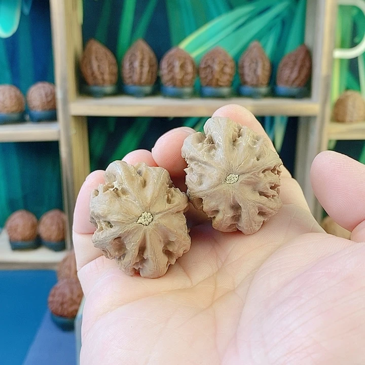 文玩核桃吊坠033蜡皮灯笼