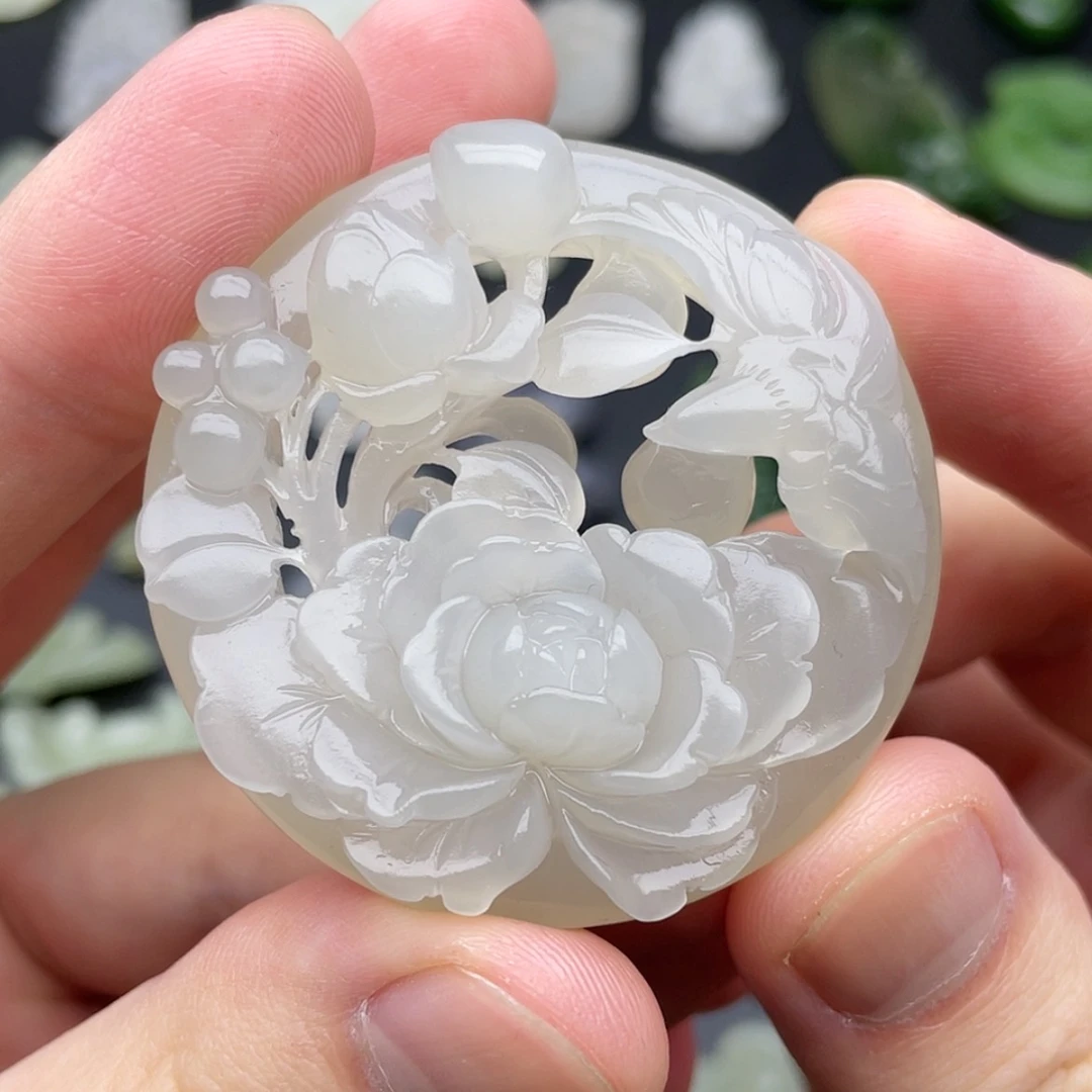 【闪购商品】颈饰未镶嵌和田玉