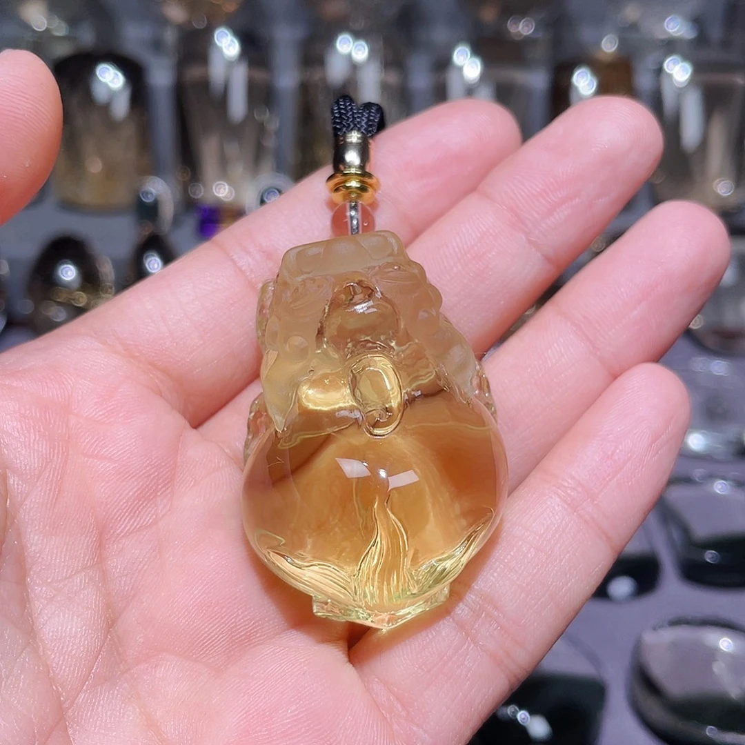 指***待未镶嵌颈饰水晶挂件