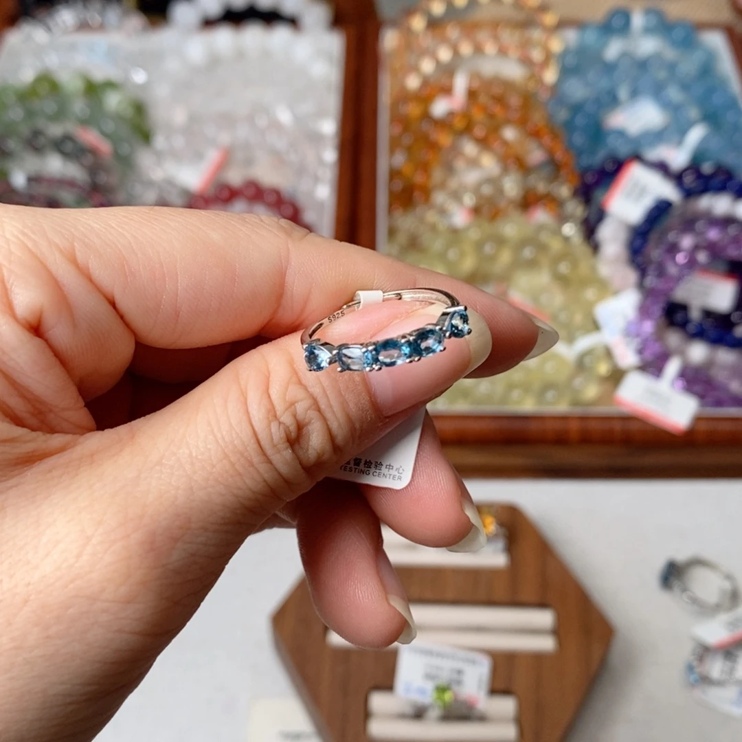 托帕石戒指银S925镶嵌蓝托帕排戒