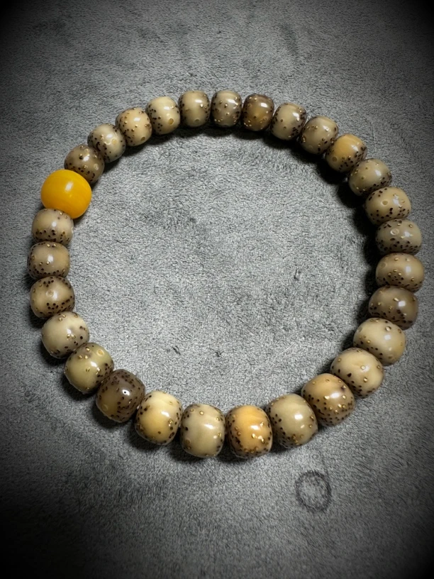 原生态糯冰石玉料老型桶珠大留白油性足