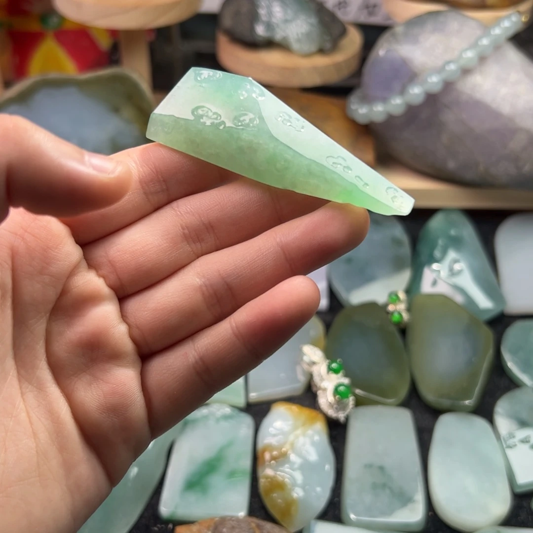 定制翡翠未镶嵌缅甸天然翡翠材料