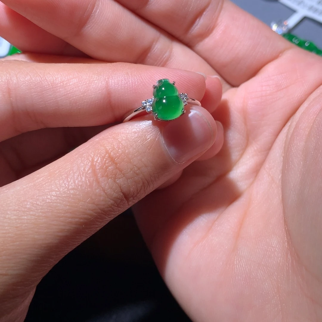 翡翠戒指银S925镶嵌天然翡翠