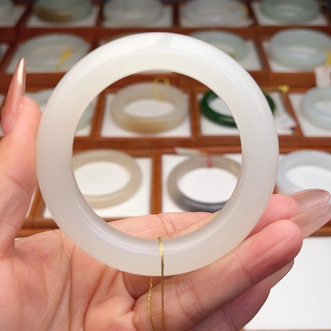 和田玉未镶嵌手镯52.5